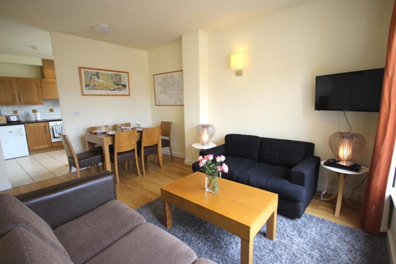 Clifden River View Apartment ภายนอก รูปภาพ