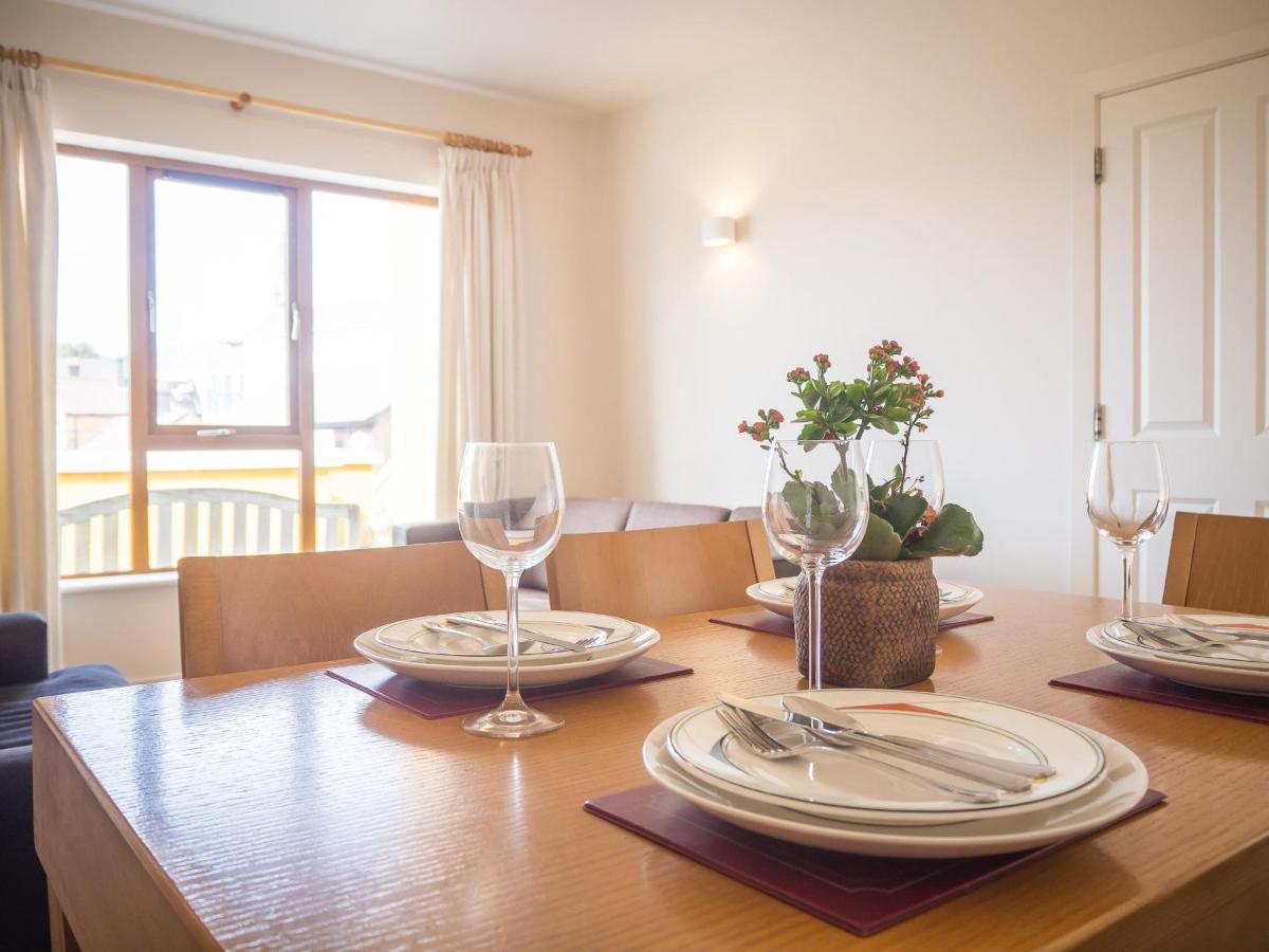 Clifden River View Apartment ภายนอก รูปภาพ